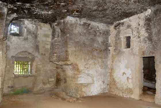 Carlentini Grotta del Crocifisso